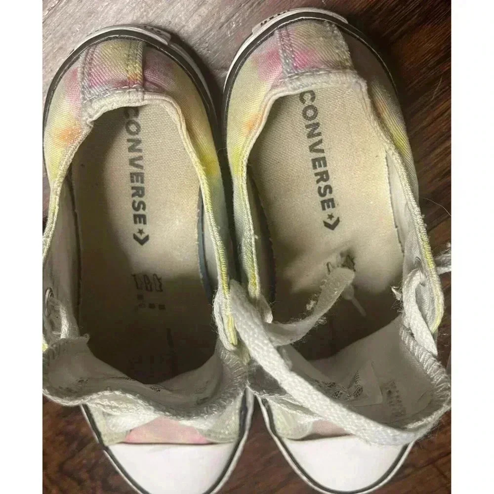 Girls, Tie-dye Converse Shoes, size‎ 2 - Picture 6 of 8